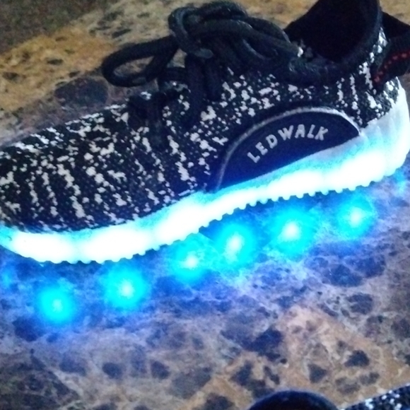 LEDWALK Light up kids sneakers - Picture 5 of 5